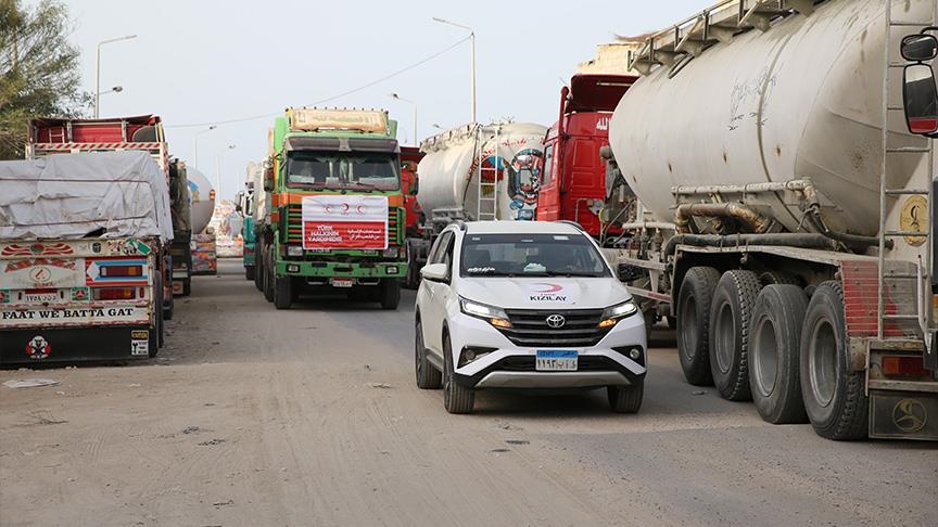 مصر.. انطلاق شاحنات المساعدات التركية من ميناء العريش إلى غزة