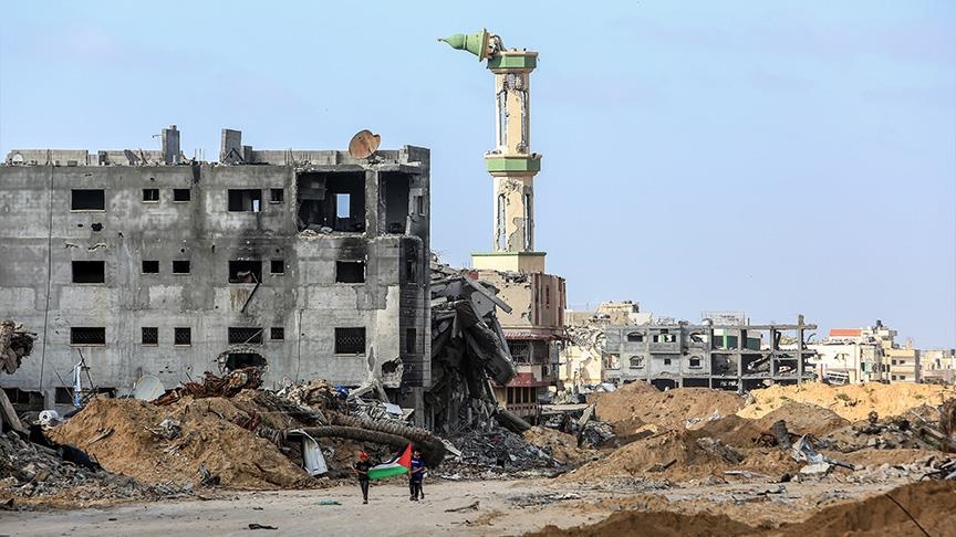 غزة.. انتشال جثامين متحللة لفلسطينيين قتلتهم إسرائيل بخان يونس