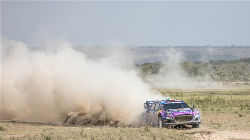 Racing car veers off track, kills 7 in Sri Lanka Racing car veers off track, kills 7 in Sri Lanka