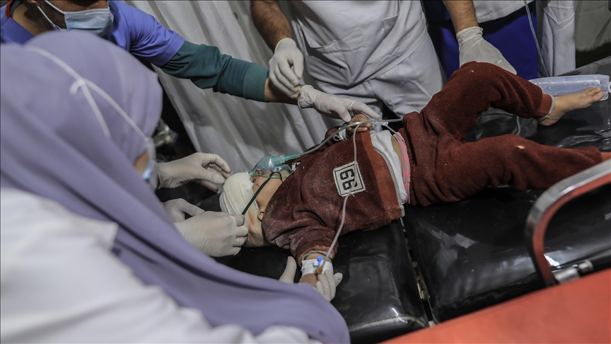 Médicos palestinos logan salvar al bebé de una mujer embarazada que perdió la vida en un ataque del ejército israelí