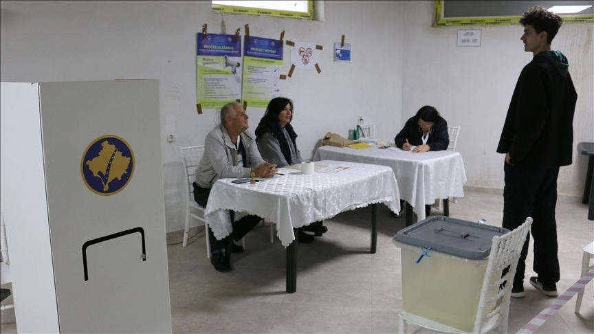 Kosovë, fillon votimi për shkarkimin e kryetarëve aktualë në komunat me shumicë serbe