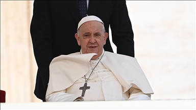 Pope Francis calls for dialogue, diplomacy in Middle East