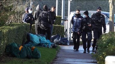 France : Six lieux de vie expulsés à Calais
