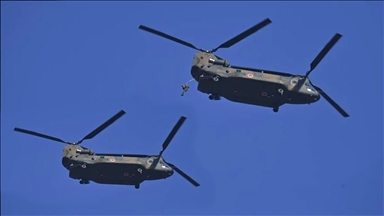 Во пад на два хеликоптери во тек на вежба во Јапонија загина едно лице, 7 исчезнаа