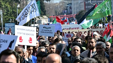 "لا تنسوا غزة".. مسيرة في إسطنبول تندد بمجازر إسرائيل