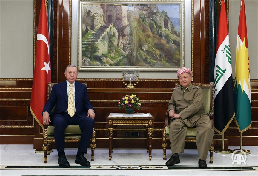 Serokomar Erdogan bi Neçîrvan Barzanî û Mesrûr Barzanî ra hat bal hevdu