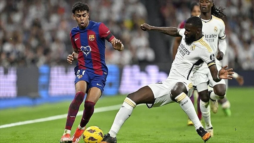 برشلونة: سنطالب بإعادة الكلاسيكو إذا تأكد لنا خطأ "الفار"