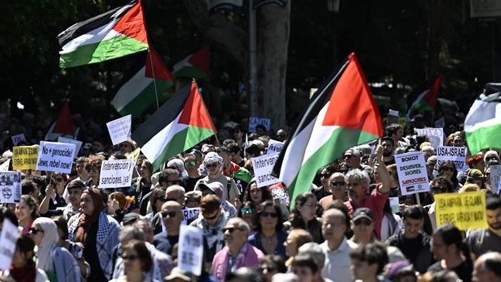Cientos protestan en Praga para pedir justicia y alto al fuego en Palestina