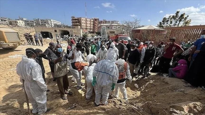 Из массового захоронения в Хан-Юнусе извлечены еще 73 тела