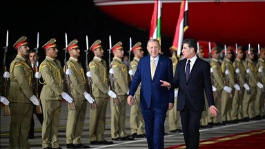 Presidenti Erdoğan mbërrin në Erbil në Irakun verior për bisedime