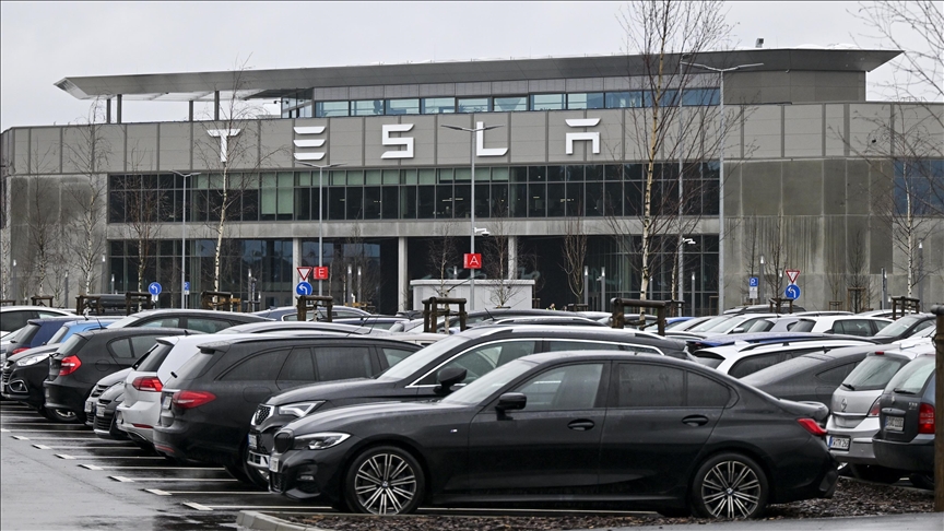 Tesla planira otpustiti 400 zaposlenika u njemačkoj fabrici