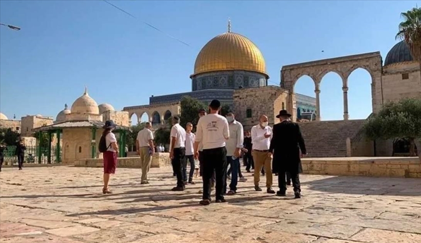 Des colons prennent d'assaut la mosquée Al-Aqsa au premier jour de la Pâque juive
