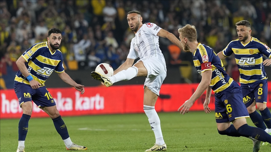 قدم.. أنقرة غوجو يتعادل سلبيا مع بشيكطاش في كأس تركيا