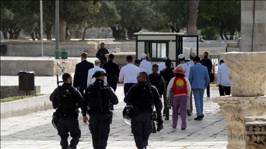 Decenas de colonos israelíes irrumpen en la Mezquita Al Aqsa para conmemorar la Pascua judía