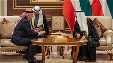 أمير الكويت يبدأ زيارة رسمية إلى الأردن 
