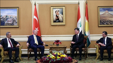Претседателот на Туркије разговараше со претседателот и премиерот на Регионалната курдска управа во Ирак
