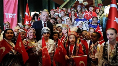 Serokomar Erdogan: "Ez 23yê Nîsanê Cejna Zarokan û Roja Serweriya Neteweyî pîroz dikim"