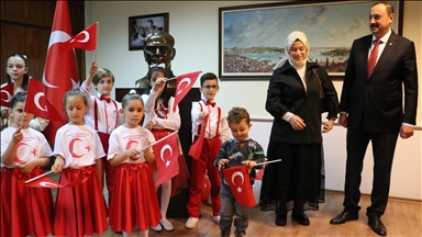 Турскиот амбасадор во Северна Македонија се сретна со учениците по повод 23 април, Денот на детето