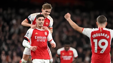 Premier Lig'deki Londra derbisinde lider Arsenal, Chelsea'yi 5-0 yendi