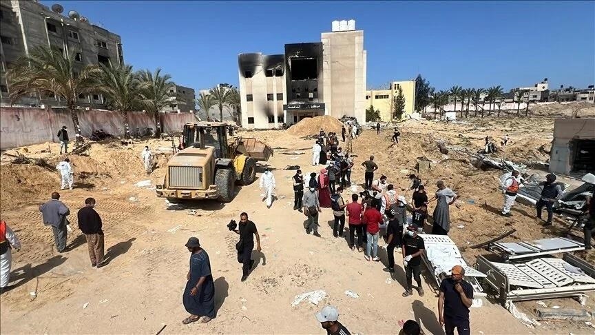 Појасот Газа: Ексхумирани уште 51 тело од масовната гробница во Хан Јунис