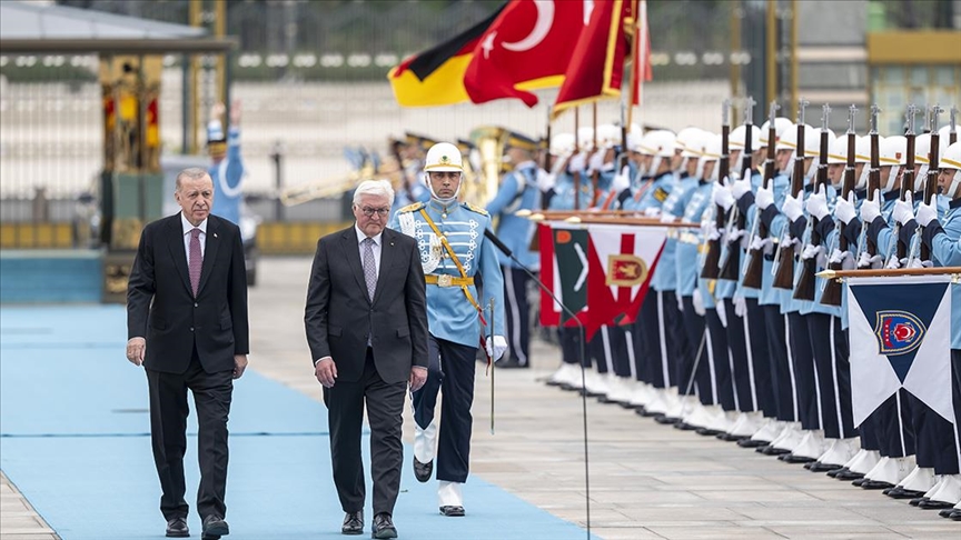 Cumhurbaşkanı Erdoğan, Almanya Cumhurbaşkanı Steinmeier'i resmi törenle karşıladı