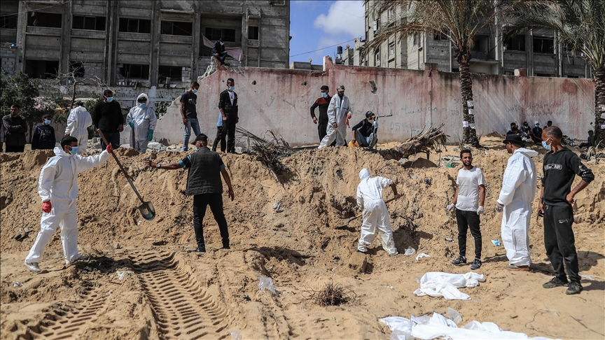غزة.. اكتشاف 51 جثة إضافية بالمقبرة الجماعية بمستشفى ناصر