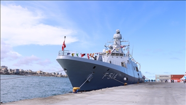 سفينة عسكرية تركية تصل ميناء مقديشو
