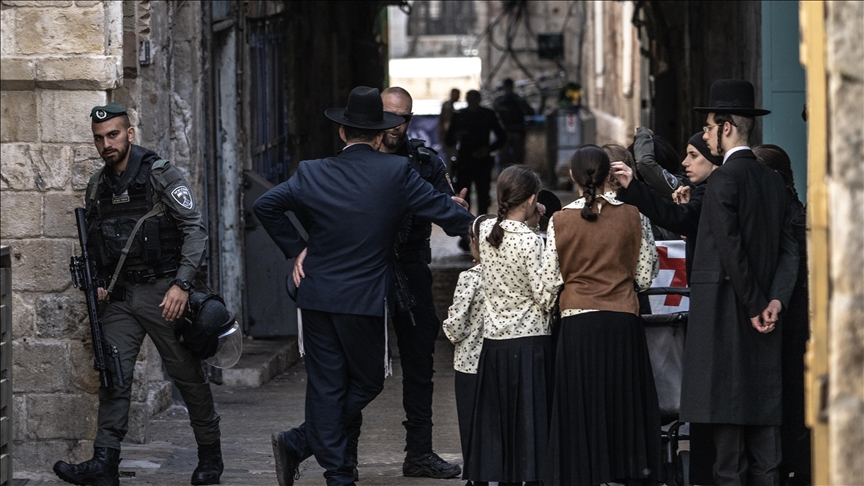 Hundreds of illegal Israeli settlers storm Jerusalem’s Al-Aqsa mosque amid Jewish Passover holiday