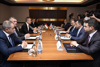 В Баку обсуждают экономическое сотрудничество Азербайджана и Венгрии 