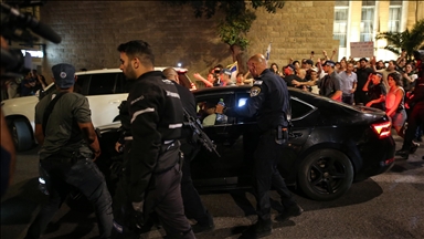 Israeli police evacuate Ben-Gvir from building besieged by protesters