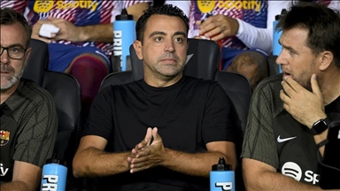 Xavi Hernandez vendosi të qëndrojë edhe një vit te Barcelona
