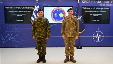 Komandanti i KFOR-it priti në takim Inspektorin e Përgjithshëm të Ushtrisë Greke