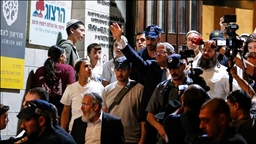 الشرطة الإسرائيلية تخلي بن غفير من مبنى حاصره محتجون بالقدس