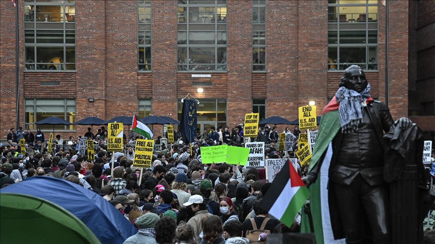 Holocaust survivor stands in solidarity with Gaza protesters at George Washington University