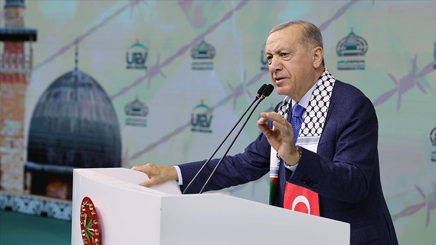 Cumhurbaşkanı Erdoğan: Filistinli kardeşlerimiz tek başlarına direnirken kimse bizden sessiz kalmamızı bekleyemez