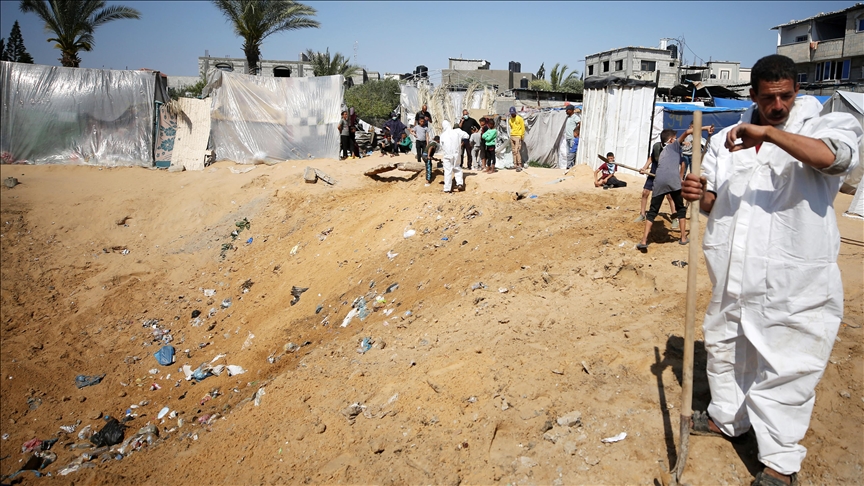 Gaza faces epidemic risk as heat waves worsen conditions in displacement camps