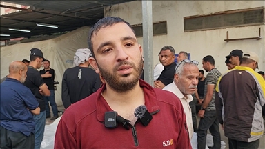 Filistinli aile "güvenli bölge" denilerek sığındıkları Refah'ta bombaların hedefi oldu