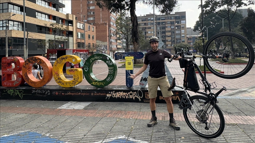 Turski biciklista Genc putovanjem od 130.000 kilometara želi postaviti Guinnessov rekord