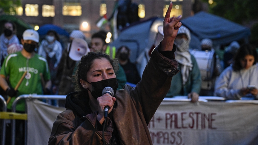 Estudiantes de la Universidad McGill acampan en el su campus en Montreal en apoyo de Gaza