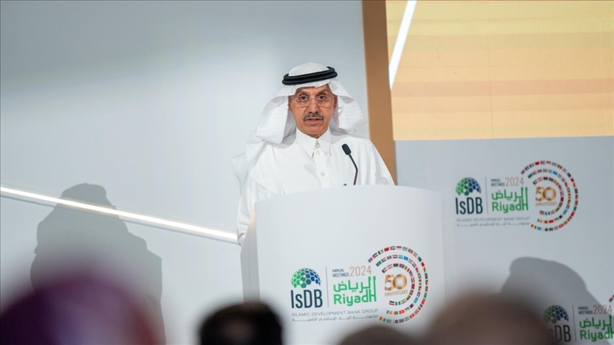 Global infrastructure financing gap to be around $15T by 2040: head of Islamic bank
