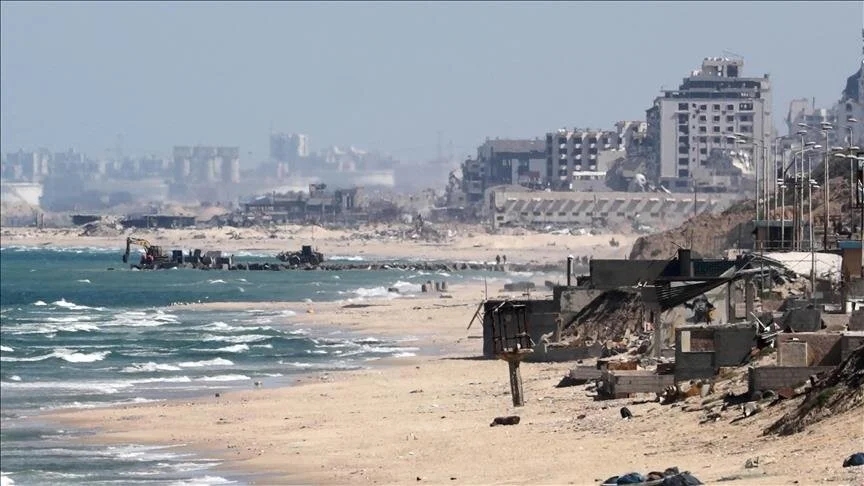 استمرار بناء رصيف أمريكي عائم في غزة بمساحة 281 دونما
