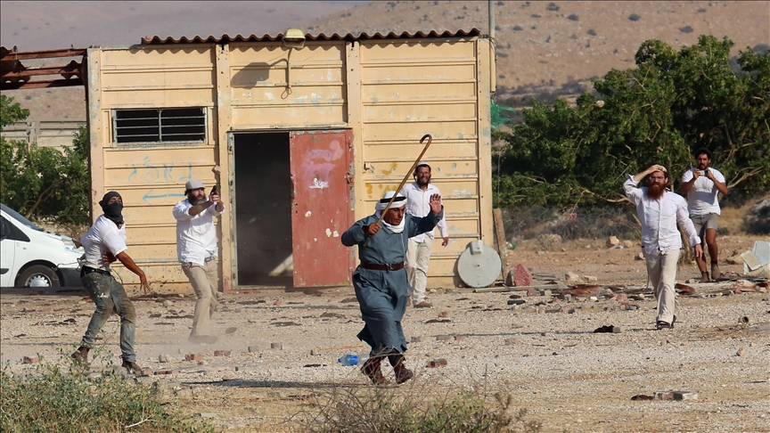 Unlawful Israeli settlers assault farmers, residential areas in West Financial institution