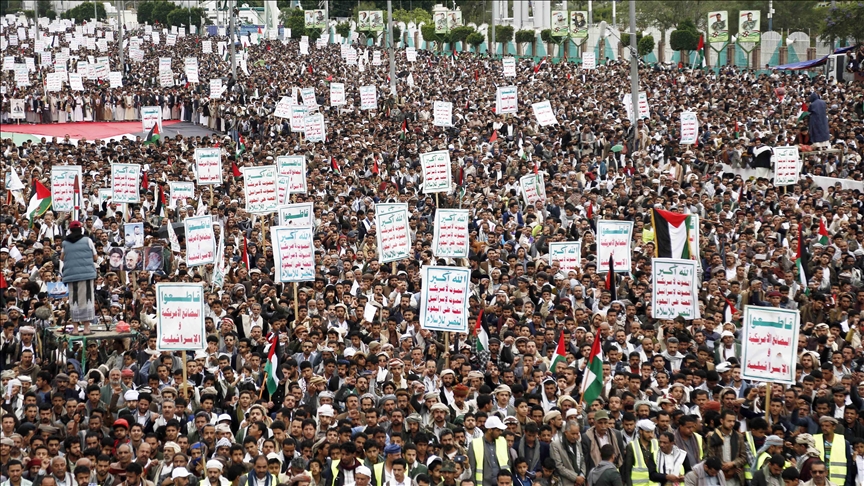 Yemenis gather in several cities in solidarity with Palestinians in Gaza Strip