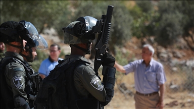 Illegal Israeli settlers attack Palestinian village in West Bank