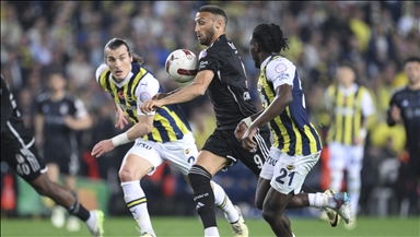 Fenerbahce beat Besiktas 2-1 in Istanbul derby