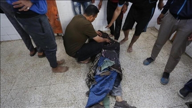 بينهم 8 أطفال.. 15 شهيدا في غارات إسرائيلية على قطاع غزة