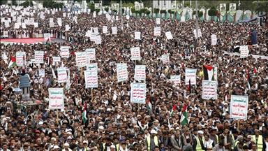 Yemenis gather in several cities in solidarity with Palestinians in Gaza Strip