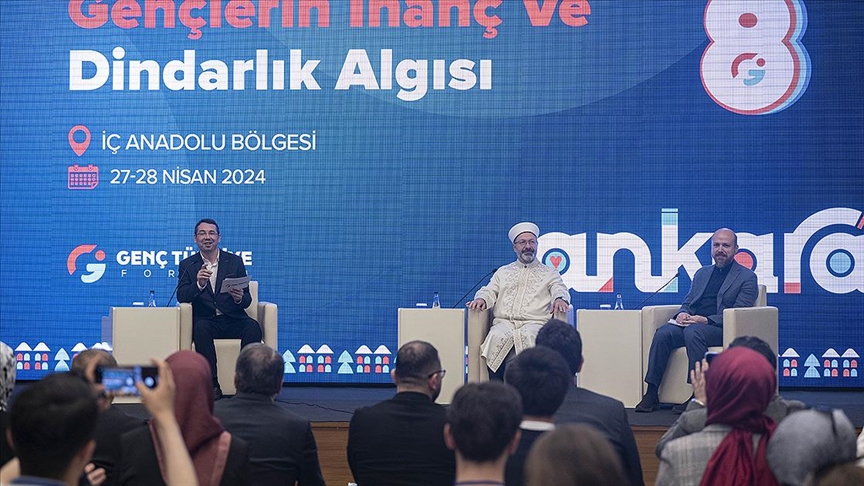 Türkiye Gençlik STK'ları Platformunca "Gençlerin inanç ve dindarlık algısı" temalı forum düzenlendi