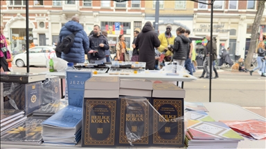 Куранот преведен на холандски јазик дистрибуиран во 15 градови низ Холандија за објаснување на исламот