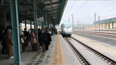 Hızlı trenle Yozgat'a 1 yılda 276 bin yolcu geliş gidiş yaptı